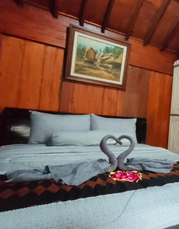 Bujak Permai Villa Matahari Lombok Ntb Praya Exterior photo