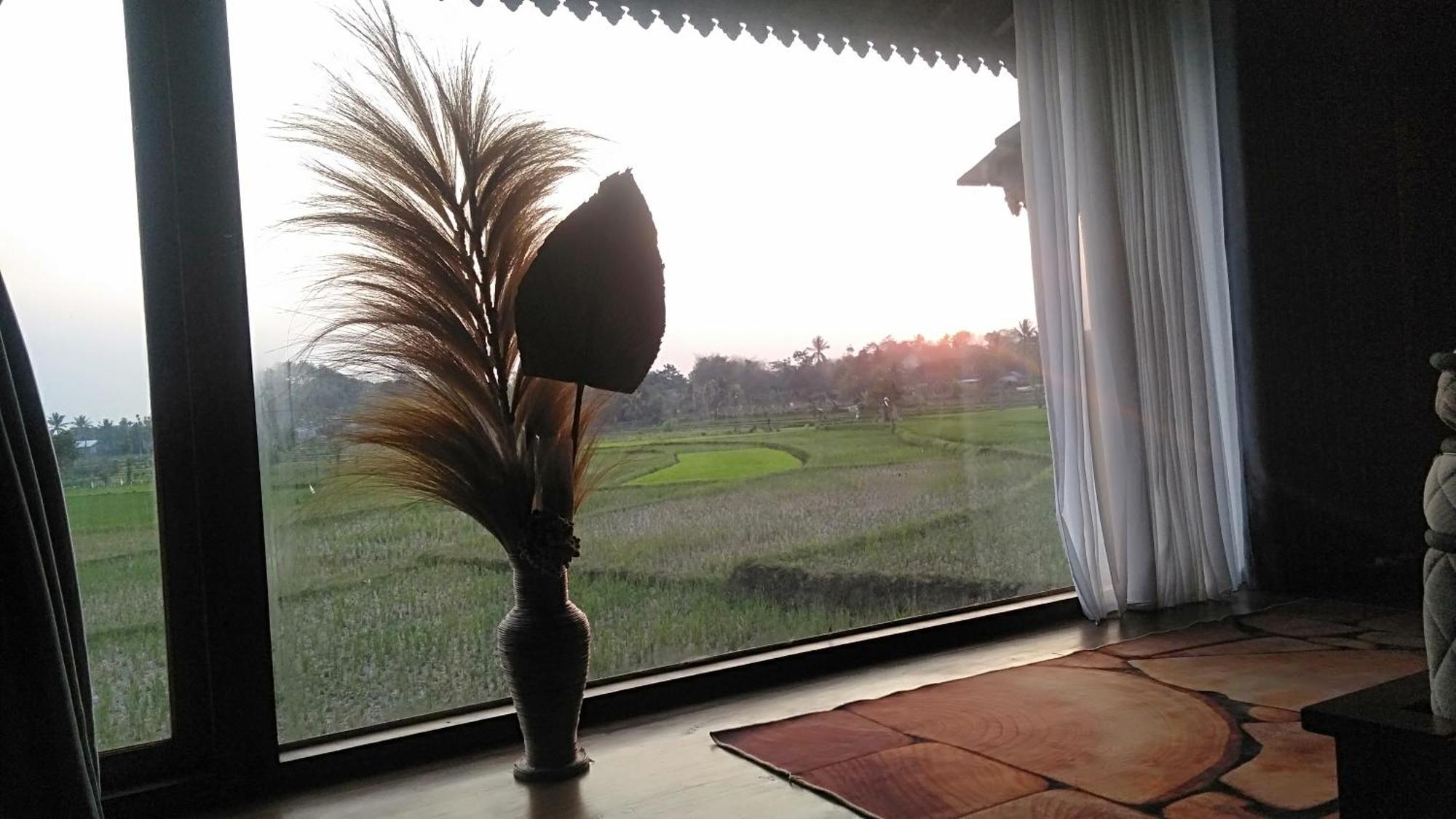 Bujak Permai Villa Matahari Lombok Ntb Praya Exterior photo