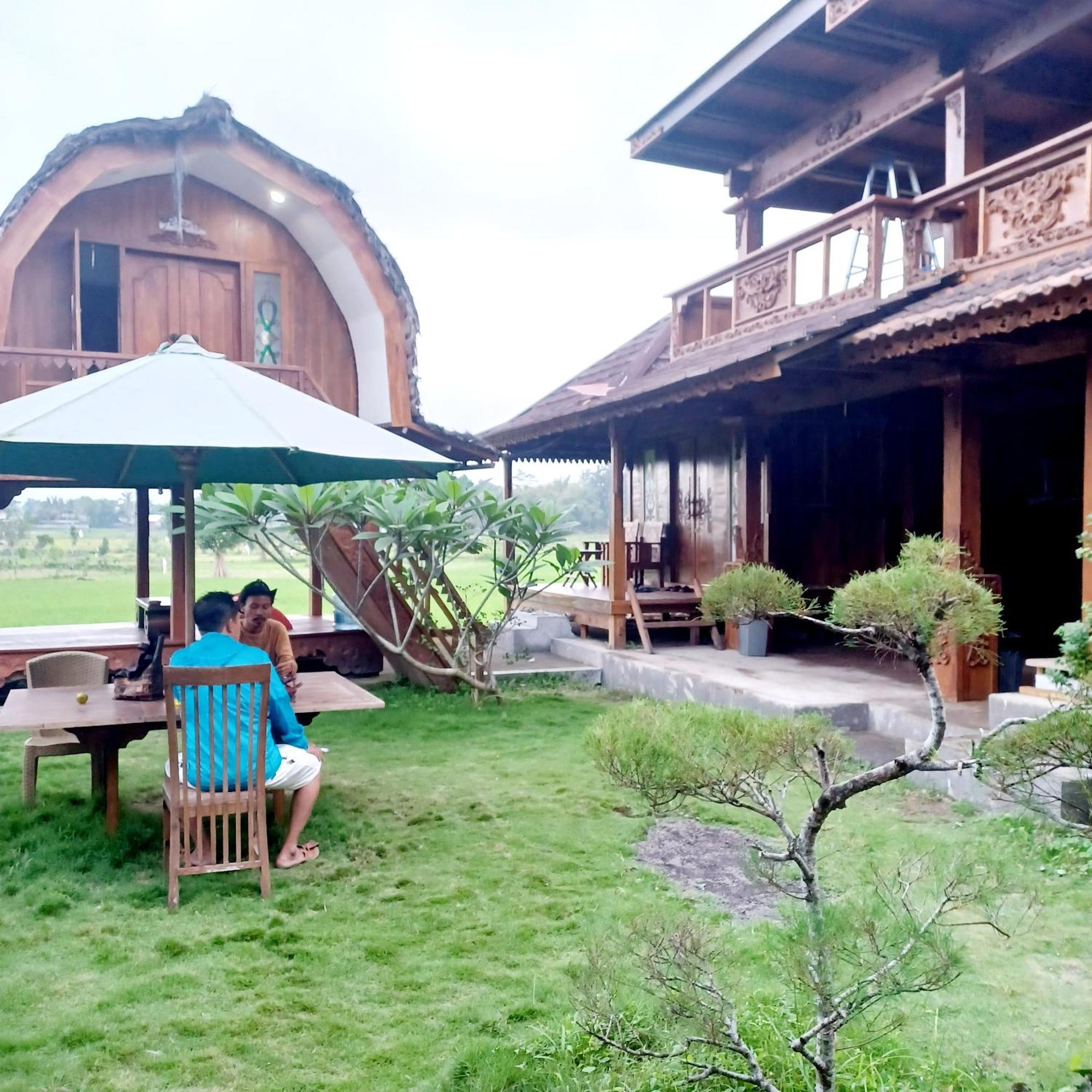 Bujak Permai Villa Matahari Lombok Ntb Praya Exterior photo