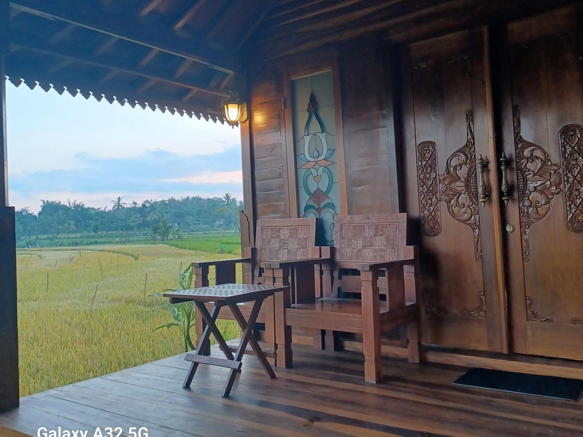 Bujak Permai Villa Matahari Lombok Ntb Praya Exterior photo